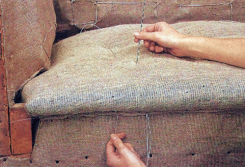 Chesterfield Sofa aufarbeiten: Materialien und Werkzeuge