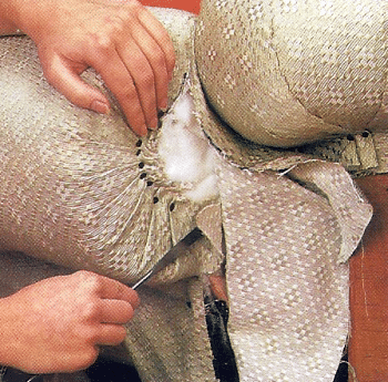 Chesterfield Sofa aufarbeiten: Materialien und Werkzeuge