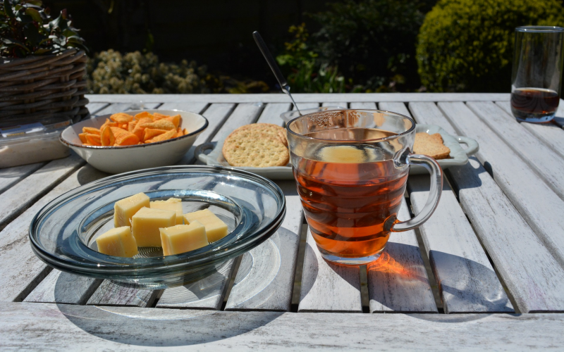 DIY Zerlegbarer Terrassentisch. Anleitung Outdoor-Tisch