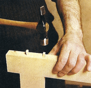 Schlitz und Zapfen Holzverbindungen, die Verbindung zweier Werkstücke